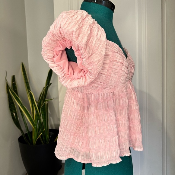 ASTR the Label pink puff top medium - Picture 2 of 16